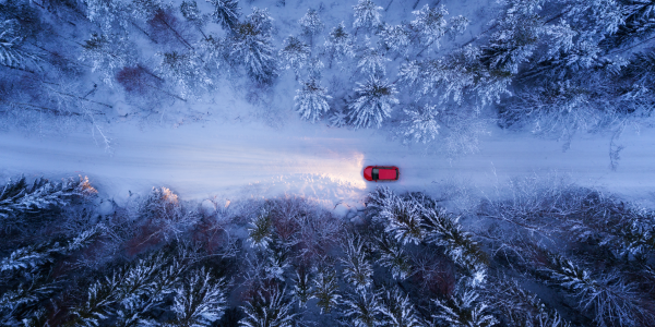 Pep Boys technician replacing a car battery